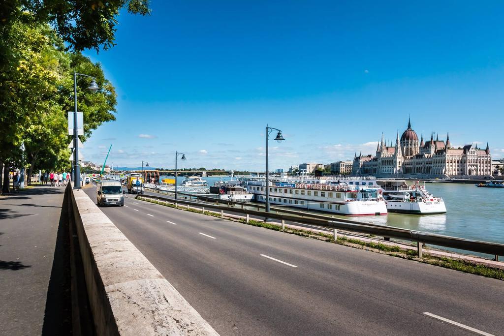 Mickey'S Chain Bridge Apartments بودابست المظهر الخارجي الصورة