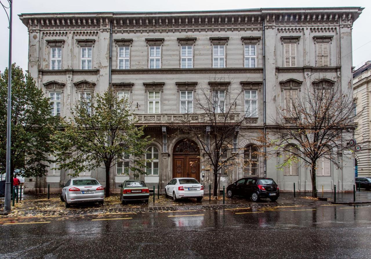 Mickey'S Chain Bridge Apartments بودابست المظهر الخارجي الصورة